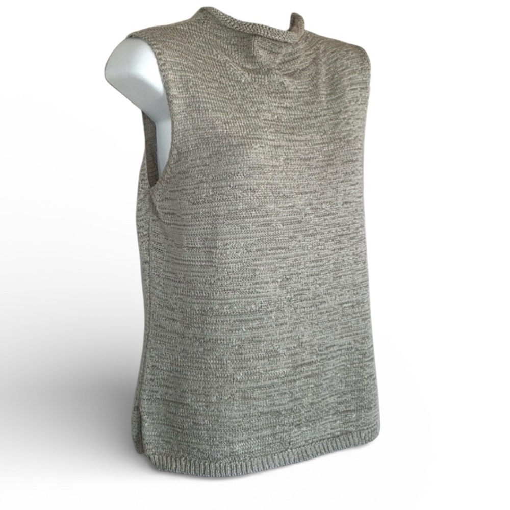 C&E pale sage green woven sweater, sleeveless. L